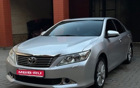 Toyota Camry, 2012 год, 1 940 000 рублей, 4 фотография