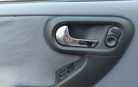 Opel Corsa C рестайлинг, 2004 год, 230 000 рублей, 29 фотография