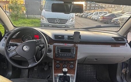 Volkswagen Passat B6, 2005 год, 350 000 рублей, 5 фотография