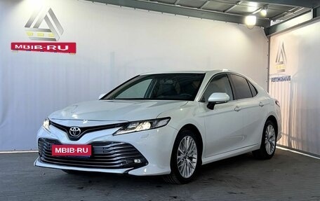 Toyota Camry, 2019 год, 2 299 000 рублей, 1 фотография