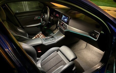 BMW 3 серия, 2019 год, 3 650 000 рублей, 10 фотография