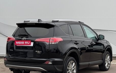 Toyota RAV4, 2017 год, 2 300 000 рублей, 9 фотография