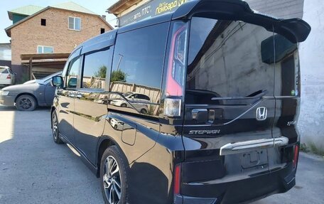 Honda Stepwgn IV, 2015 год, 2 250 000 рублей, 3 фотография