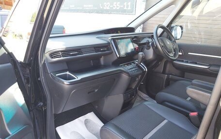 Honda Stepwgn IV, 2015 год, 2 250 000 рублей, 5 фотография