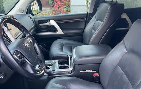 Toyota Land Cruiser 200, 2020 год, 8 490 000 рублей, 10 фотография