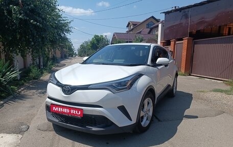 Toyota C-HR I рестайлинг, 2018 год, 2 070 000 рублей, 1 фотография