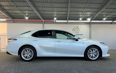 Toyota Camry, 2019 год, 2 299 000 рублей, 6 фотография