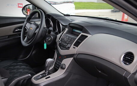 Chevrolet Cruze II, 2012 год, 808 650 рублей, 9 фотография