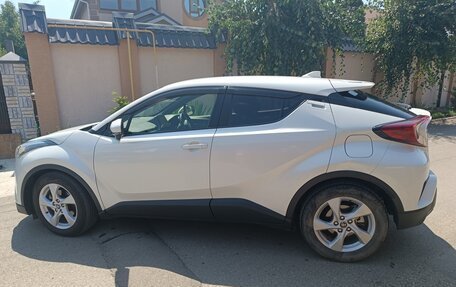 Toyota C-HR I рестайлинг, 2018 год, 2 070 000 рублей, 2 фотография