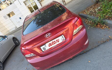 Hyundai Solaris II рестайлинг, 2011 год, 580 000 рублей, 4 фотография