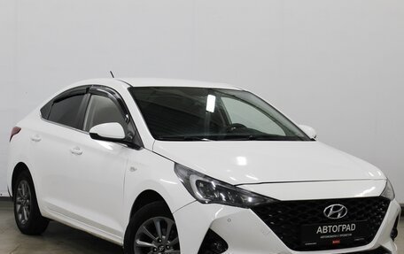 Hyundai Solaris II рестайлинг, 2021 год, 1 350 000 рублей, 2 фотография