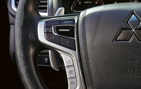 Mitsubishi Pajero Sport III рестайлинг, 2019 год, 3 150 000 рублей, 15 фотография