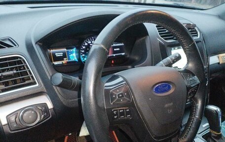 Ford Explorer VI, 2017 год, 2 600 000 рублей, 6 фотография