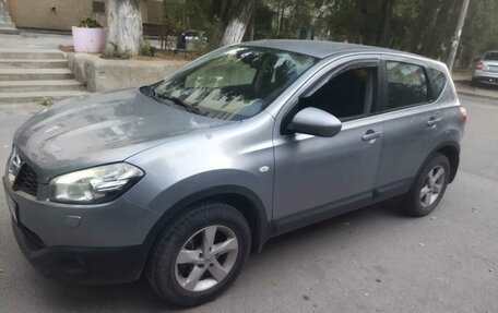 Nissan Qashqai, 2010 год, 985 000 рублей, 2 фотография