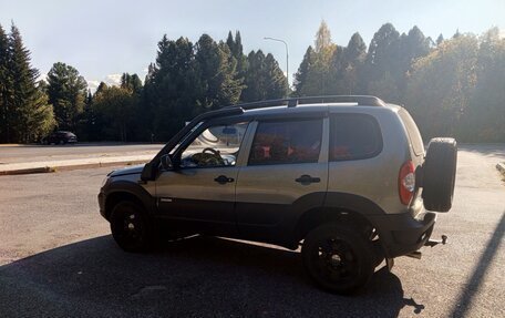 Chevrolet Niva I рестайлинг, 2013 год, 460 000 рублей, 6 фотография