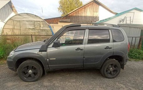 Chevrolet Niva I рестайлинг, 2013 год, 460 000 рублей, 17 фотография