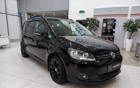 Volkswagen Touran III, 2010 год, 755 000 рублей, 7 фотография