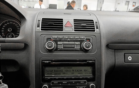 Volkswagen Touran III, 2010 год, 755 000 рублей, 19 фотография