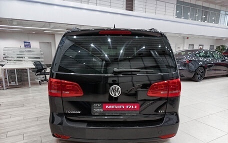 Volkswagen Touran III, 2010 год, 755 000 рублей, 10 фотография