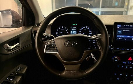 Hyundai Solaris II рестайлинг, 2021 год, 1 645 000 рублей, 10 фотография