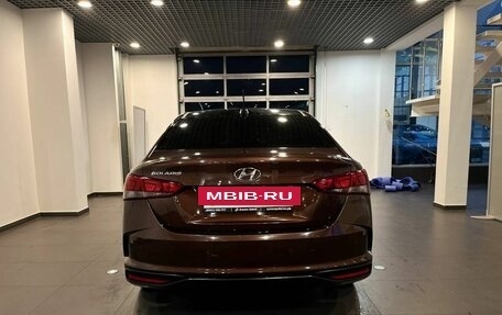 Hyundai Solaris II рестайлинг, 2021 год, 1 645 000 рублей, 4 фотография