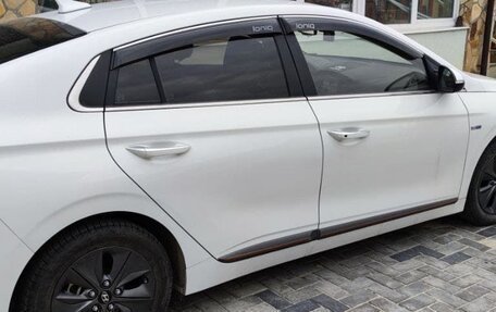 Hyundai IONIQ, 2016 год, 1 800 000 рублей, 7 фотография