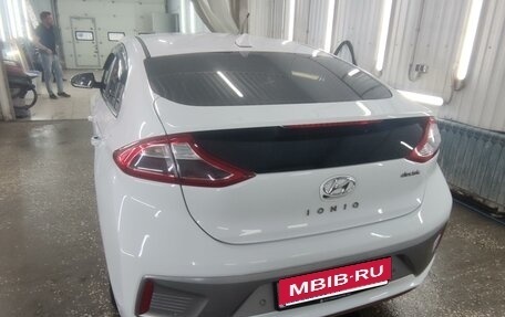 Hyundai IONIQ, 2016 год, 1 800 000 рублей, 10 фотография