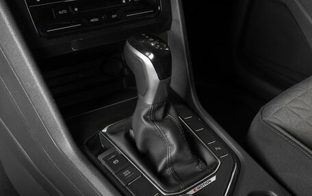 Volkswagen Tiguan II, 2021 год, 3 345 400 рублей, 5 фотография