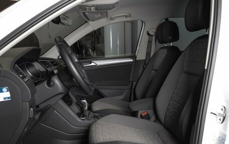 Volkswagen Tiguan II, 2021 год, 3 345 400 рублей, 14 фотография