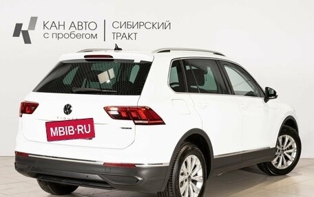 Volkswagen Tiguan II, 2021 год, 3 345 400 рублей, 2 фотография