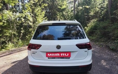 Volkswagen Tiguan II, 2017 год, 1 998 000 рублей, 4 фотография