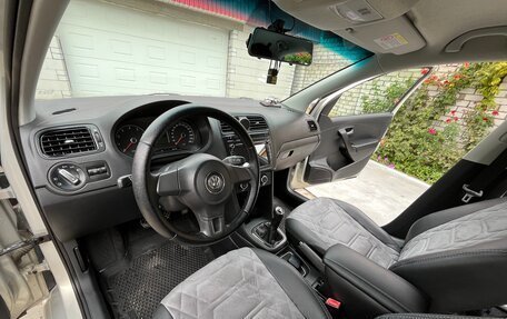 Volkswagen Polo VI (EU Market), 2012 год, 930 000 рублей, 19 фотография