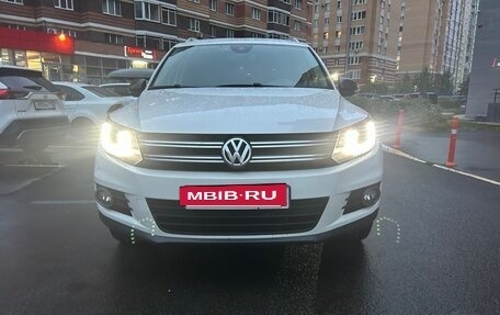 Volkswagen Tiguan I, 2013 год, 1 350 000 рублей, 2 фотография