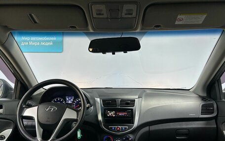 Hyundai Solaris II рестайлинг, 2011 год, 863 000 рублей, 13 фотография