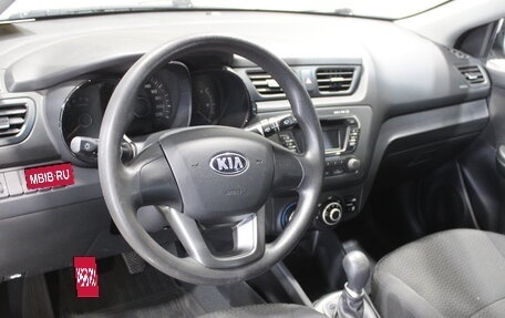 KIA Rio III рестайлинг, 2013 год, 825 000 рублей, 10 фотография