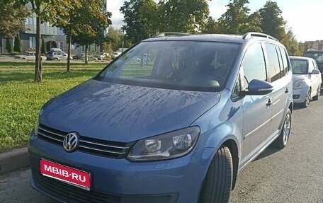 Volkswagen Touran III, 2012 год, 990 000 рублей, 1 фотография