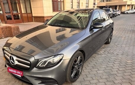 Mercedes-Benz E-Класс, 2018 год, 3 500 000 рублей, 2 фотография