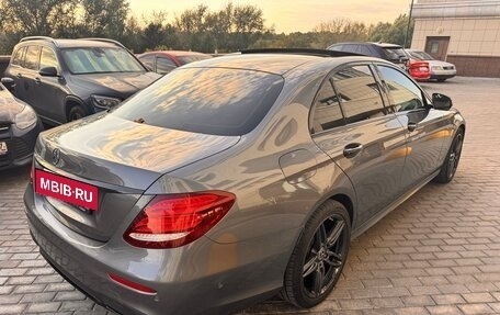 Mercedes-Benz E-Класс, 2018 год, 3 500 000 рублей, 4 фотография