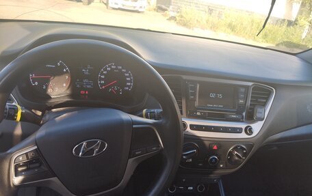 Hyundai Solaris II рестайлинг, 2018 год, 849 000 рублей, 6 фотография