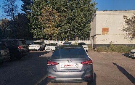 Hyundai Solaris II рестайлинг, 2018 год, 849 000 рублей, 11 фотография