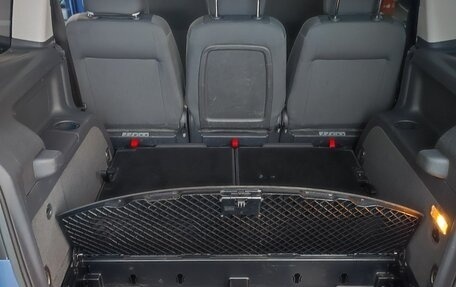 Volkswagen Touran III, 2012 год, 990 000 рублей, 5 фотография