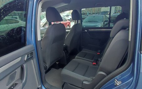 Volkswagen Touran III, 2012 год, 990 000 рублей, 8 фотография