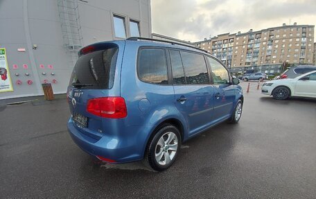 Volkswagen Touran III, 2012 год, 990 000 рублей, 15 фотография