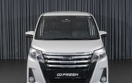 Toyota Noah III, 2014 год, 1 734 000 рублей, 3 фотография