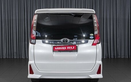 Toyota Noah III, 2014 год, 1 734 000 рублей, 4 фотография