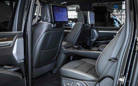 Cadillac Escalade V, 2025 год, 23 120 000 рублей, 16 фотография