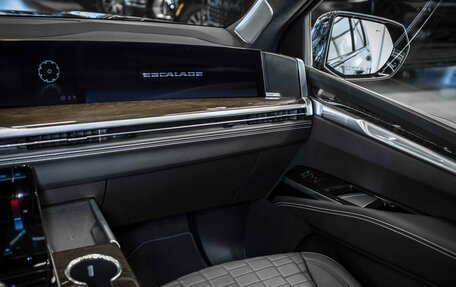 Cadillac Escalade V, 2025 год, 23 120 000 рублей, 21 фотография