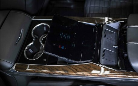 Cadillac Escalade V, 2025 год, 23 120 000 рублей, 19 фотография