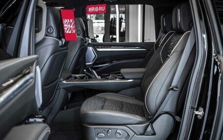 Cadillac Escalade V, 2025 год, 23 120 000 рублей, 17 фотография