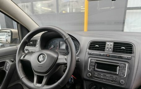 Volkswagen Polo VI (EU Market), 2015 год, 750 000 рублей, 9 фотография